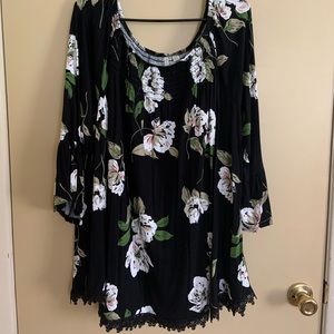Black Floral Bell-Sleeved, Lace-Trimmed Top